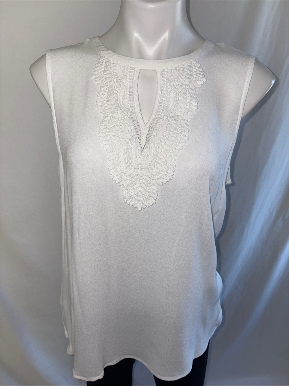 Danielrainn Sleeveless White Lace Yoke Blouse